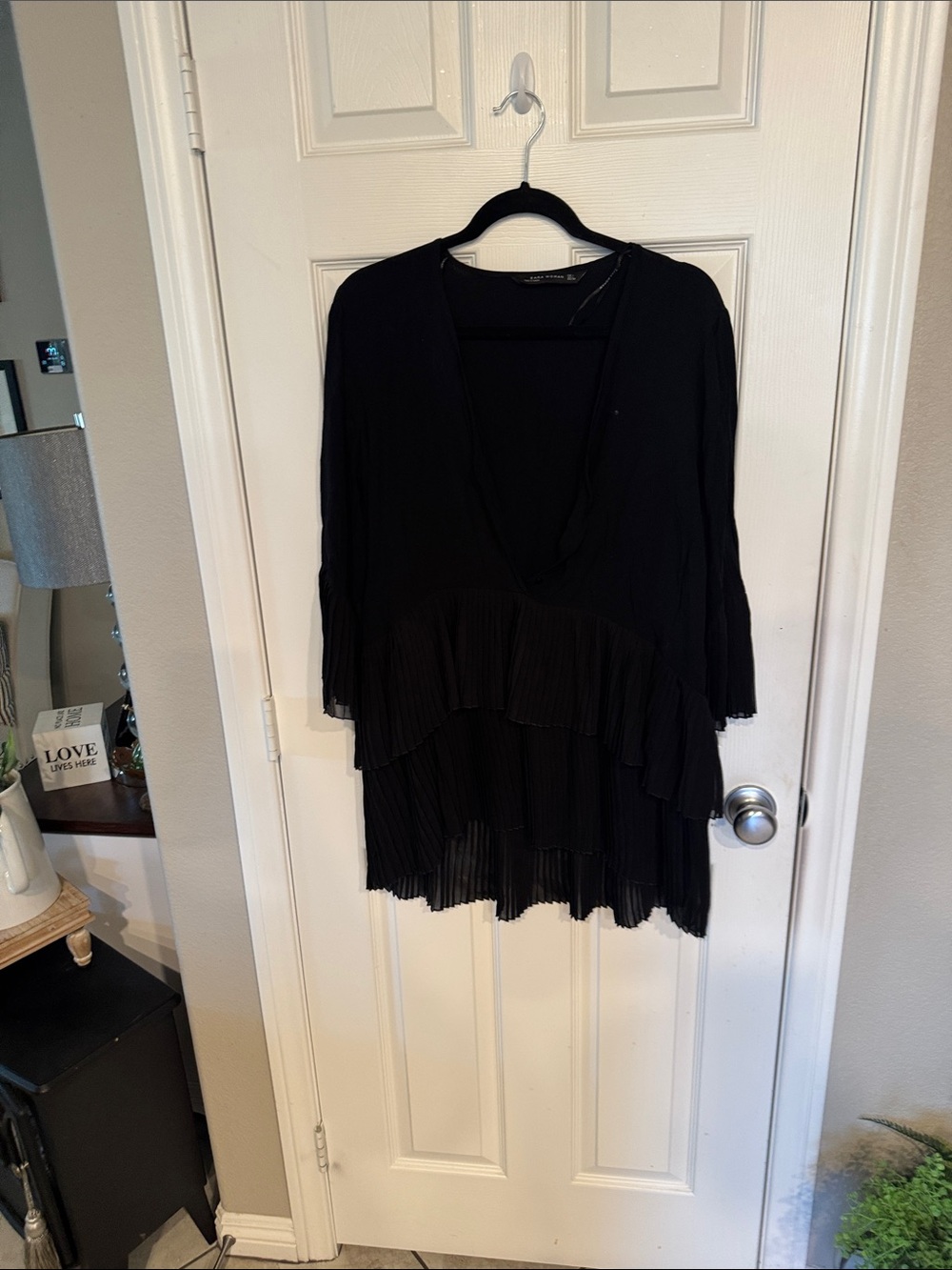 Zara Woman Black V-Neck Pleated Tiered Top